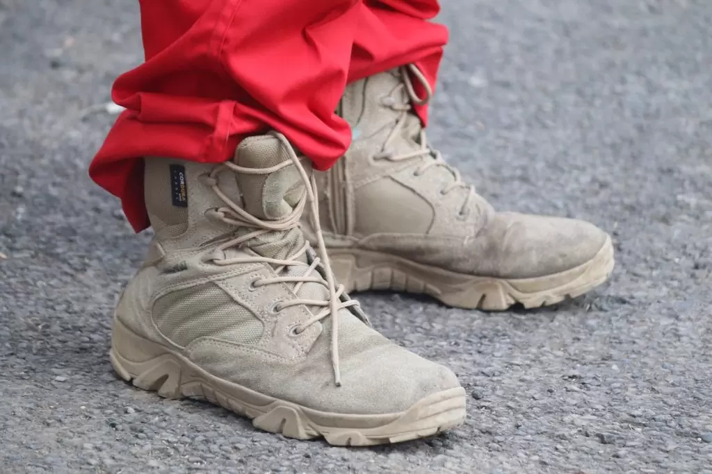 safety sneakers